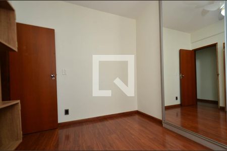 Apartamento à venda com 101m², 3 quartos e 1 vagaQuarto1