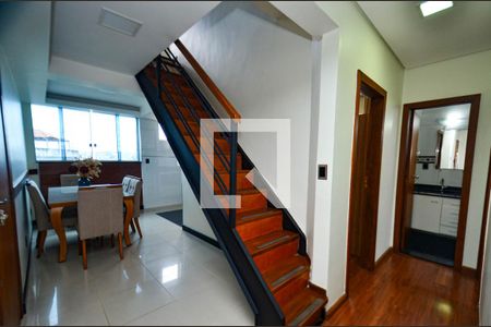 Apartamento à venda com 101m², 3 quartos e 1 vagaEscada cobertura