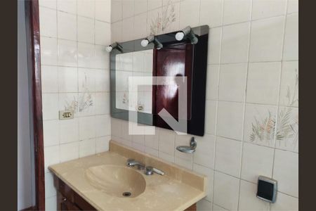 Casa à venda com 176m², 3 quartos e 2 vagas