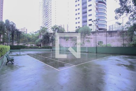 Apartamento à venda com 262m², 4 quartos e 4 vagas Apartamento à venda com 262m², 4 quartos e 4 vagasQuadra Esportiva