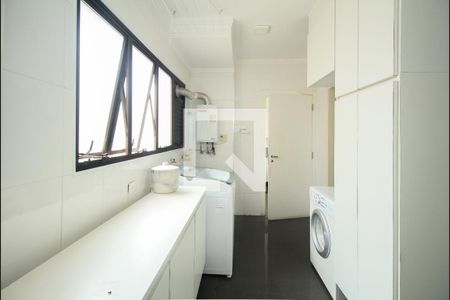 Apartamento à venda com 262m², 4 quartos e 4 vagas Apartamento à venda com 262m², 4 quartos e 4 vagasÁrea de Serviço