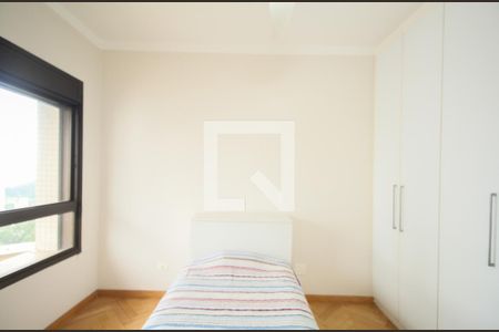 Apartamento à venda com 262m², 4 quartos e 4 vagas Apartamento à venda com 262m², 4 quartos e 4 vagasSuíte 2