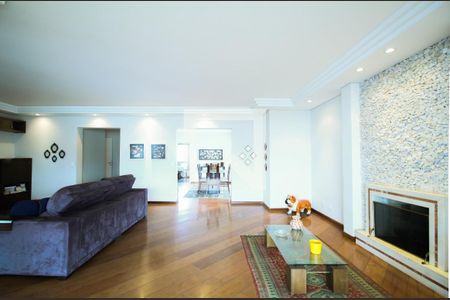 Apartamento à venda com 262m², 4 quartos e 4 vagas Apartamento à venda com 262m², 4 quartos e 4 vagasSala