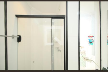 Apartamento à venda com 262m², 4 quartos e 4 vagas Apartamento à venda com 262m², 4 quartos e 4 vagasBanheiro suite 3