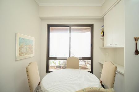 Apartamento à venda com 262m², 4 quartos e 4 vagas Apartamento à venda com 262m², 4 quartos e 4 vagasCopa