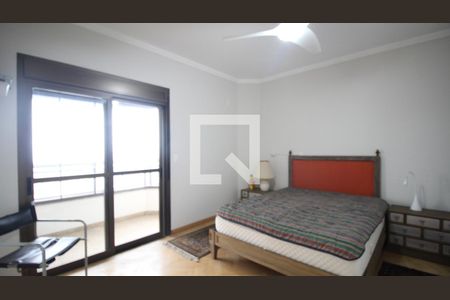 Apartamento à venda com 262m², 4 quartos e 4 vagas Apartamento à venda com 262m², 4 quartos e 4 vagasSuíte Master