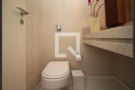 Apartamento à venda com 262m², 4 quartos e 4 vagas Apartamento à venda com 262m², 4 quartos e 4 vagasLavabo