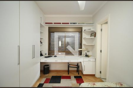 Apartamento à venda com 262m², 4 quartos e 4 vagas Apartamento à venda com 262m², 4 quartos e 4 vagasSuíte 1