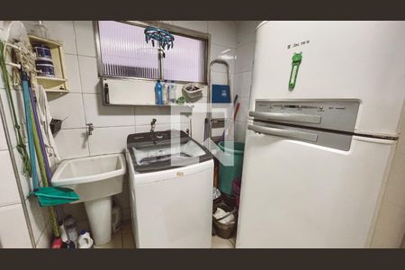 Apartamento à venda com 81m², 3 quartos e 2 vagas Apartamento à venda com 81m², 3 quartos e 2 vagasÁrea de Serviço