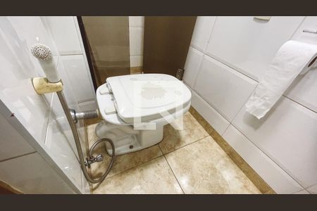 Apartamento à venda com 81m², 3 quartos e 2 vagas Apartamento à venda com 81m², 3 quartos e 2 vagasBanheiro