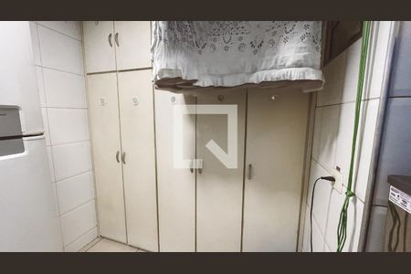Apartamento à venda com 81m², 3 quartos e 2 vagas Apartamento à venda com 81m², 3 quartos e 2 vagasÁrea de Serviço