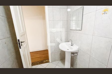 Casa à venda com 180m², 3 quartos e sem vagaBanheiro