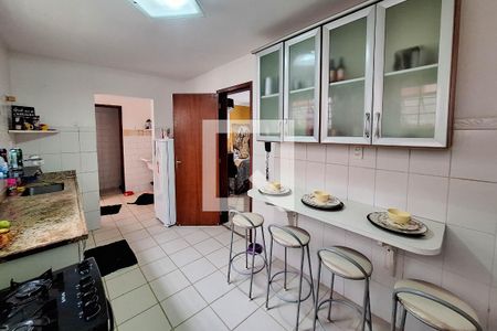 Casa de condomínio à venda com 170m², 4 quartos e 1 vagaCozinha