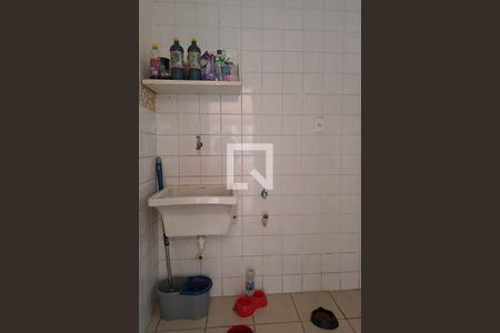 Casa de condomínio à venda com 170m², 4 quartos e 1 vagaÁrea de Serviço