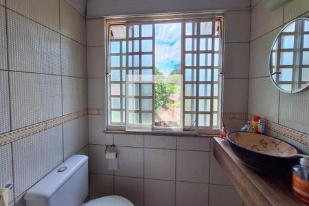 Casa de condomínio à venda com 170m², 4 quartos e 1 vagaBanheiro da Suíte 2