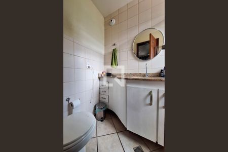 Casa de condomínio à venda com 170m², 4 quartos e 1 vagaBanheiro da Suíte 1