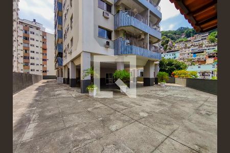 Apartamento à venda com 66m², 2 quartos e 1 vaga Apartamento à venda com 66m², 2 quartos e 1 vagaÁrea comum - Playground