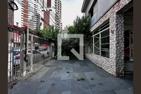 Casa à venda com 220m², 3 quartos e 3 vagas Casa à venda com 220m², 3 quartos e 3 vagasGaragem