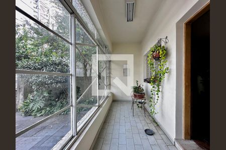 Casa à venda com 220m², 3 quartos e 3 vagas Casa à venda com 220m², 3 quartos e 3 vagasVaranda Sala