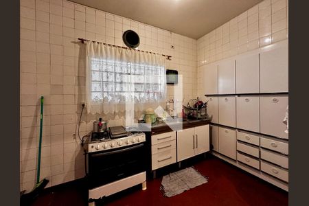 Casa à venda com 220m², 3 quartos e 3 vagas Casa à venda com 220m², 3 quartos e 3 vagasCozinha