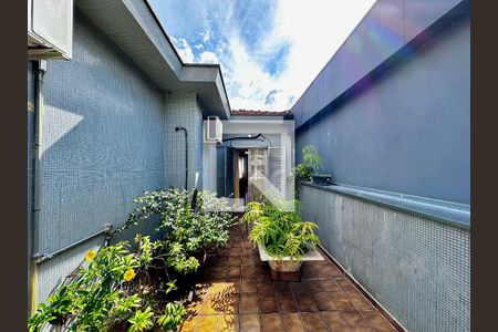 Casa à venda com 220m², 3 quartos e 3 vagas Casa à venda com 220m², 3 quartos e 3 vagasSacada Quarto 3