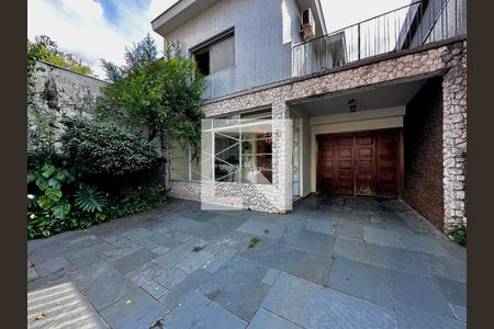 Casa à venda com 220m², 3 quartos e 3 vagas Casa à venda com 220m², 3 quartos e 3 vagasGaragem