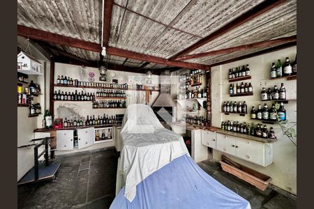 Casa à venda com 220m², 3 quartos e 3 vagas Casa à venda com 220m², 3 quartos e 3 vagasQuintal