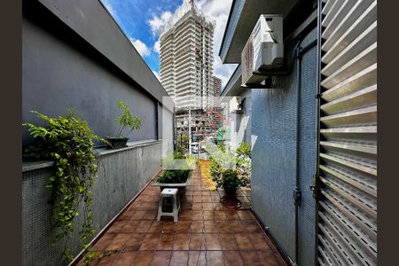 Casa à venda com 220m², 3 quartos e 3 vagas Casa à venda com 220m², 3 quartos e 3 vagasSacada Quarto 3