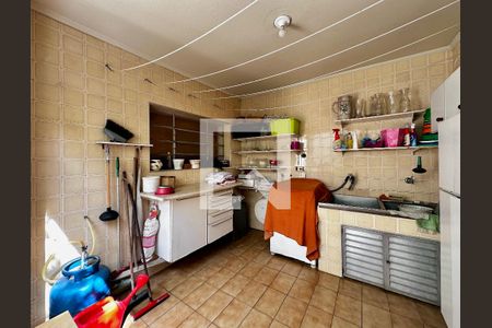 Casa à venda com 220m², 3 quartos e 3 vagas Casa à venda com 220m², 3 quartos e 3 vagasÁrea de Serviço