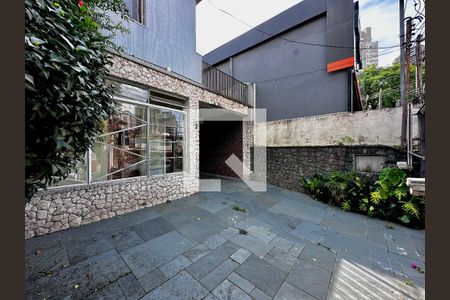 Casa à venda com 220m², 3 quartos e 3 vagas Casa à venda com 220m², 3 quartos e 3 vagasGaragem