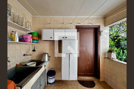 Casa à venda com 220m², 3 quartos e 3 vagas Casa à venda com 220m², 3 quartos e 3 vagasÁrea de Serviço