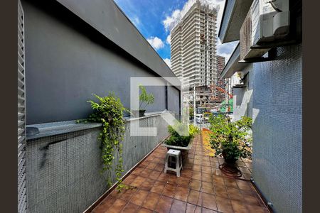 Casa à venda com 220m², 3 quartos e 3 vagas Casa à venda com 220m², 3 quartos e 3 vagasSacada Quarto 3