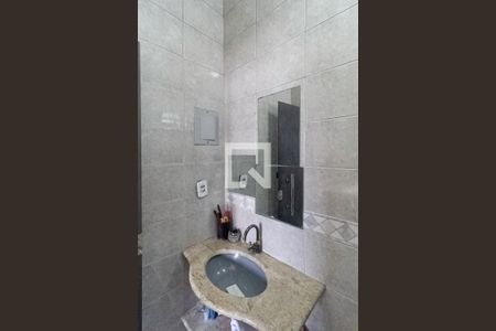 Casa à venda com 420m², 3 quartos e 6 vagasBanheiro da suíte 2