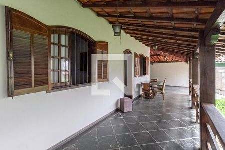 Casa à venda com 420m², 3 quartos e 6 vagasVaranda