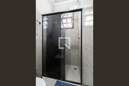 Casa à venda com 420m², 3 quartos e 6 vagasBanheiro da suíte 2