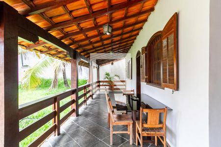 Casa à venda com 420m², 3 quartos e 6 vagasVaranda