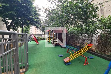 Apartamento para alugar com 48m², 2 quartos e 1 vaga Apartamento para alugar com 48m², 2 quartos e 1 vagaÁrea comum - Playground