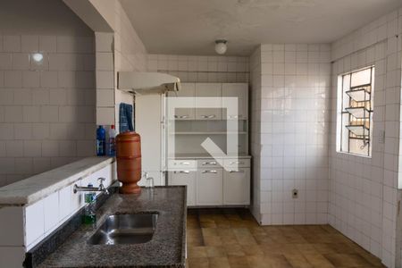 Casa para alugar com 656m², 3 quartos e 4 vagas Casa para alugar com 656m², 3 quartos e 4 vagasCozinha