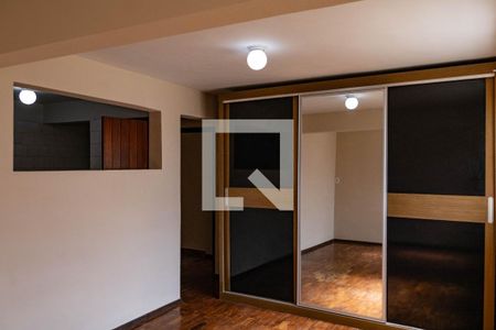 Casa para alugar com 656m², 3 quartos e 4 vagas Casa para alugar com 656m², 3 quartos e 4 vagasQuarto 2