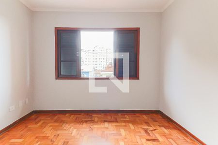 Casa para alugar com 140m², 4 quartos e 2 vagas Casa para alugar com 140m², 4 quartos e 2 vagasQuarto 2 Suite