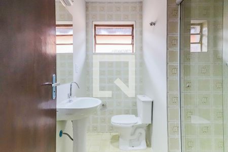 Casa para alugar com 140m², 4 quartos e 2 vagas Casa para alugar com 140m², 4 quartos e 2 vagasBanheiro Social