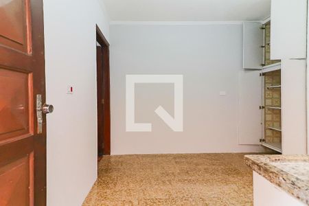Casa para alugar com 140m², 4 quartos e 2 vagas Casa para alugar com 140m², 4 quartos e 2 vagasCozinha