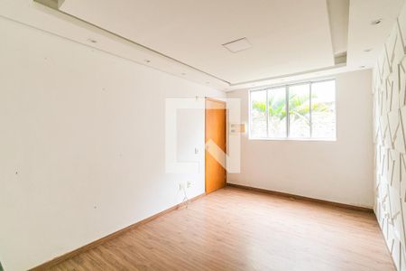 Sala de apartamento à venda com 2 quartos, 52m² em Nacional, Contagem