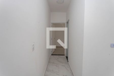 Corredor  de kitnet/studio para alugar com 1 quarto, 25m² em Taboão, Diadema