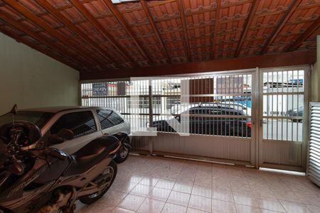 Casa à venda com 130m², 4 quartos e 2 vagas Casa à venda com 130m², 4 quartos e 2 vagasGaragem