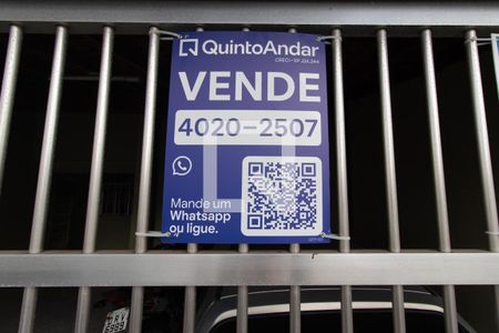 Casa à venda com 130m², 4 quartos e 2 vagas Casa à venda com 130m², 4 quartos e 2 vagasPlaca