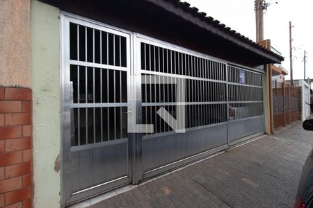 Casa à venda com 130m², 4 quartos e 2 vagas Casa à venda com 130m², 4 quartos e 2 vagasFachada