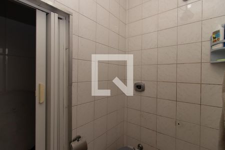 Casa à venda com 130m², 4 quartos e 2 vagas Casa à venda com 130m², 4 quartos e 2 vagasBanheiro