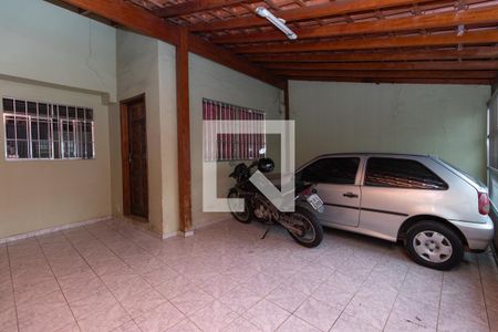 Casa à venda com 130m², 4 quartos e 2 vagas Casa à venda com 130m², 4 quartos e 2 vagasGaragem