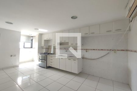 Apartamento à venda com 122m², 2 quartos e 2 vagas Apartamento à venda com 122m², 2 quartos e 2 vagasCozinha